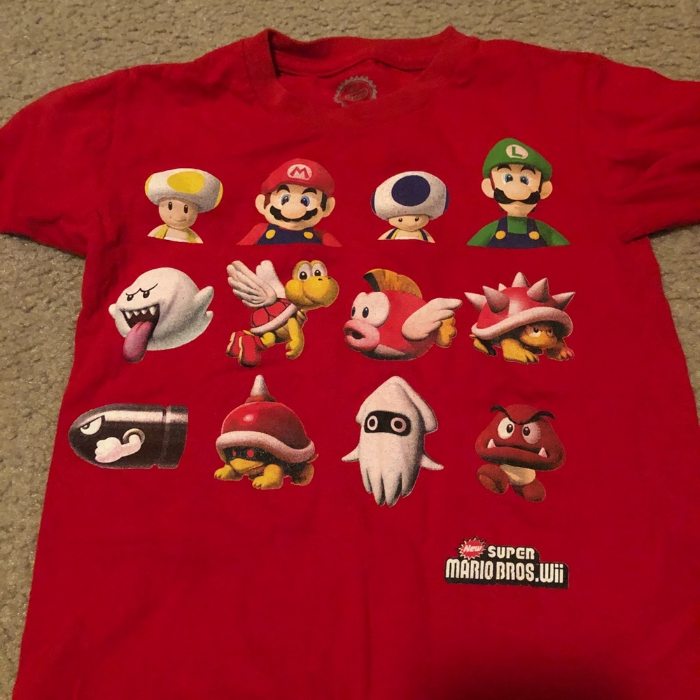 Kids Mario shirt size /small (5)5